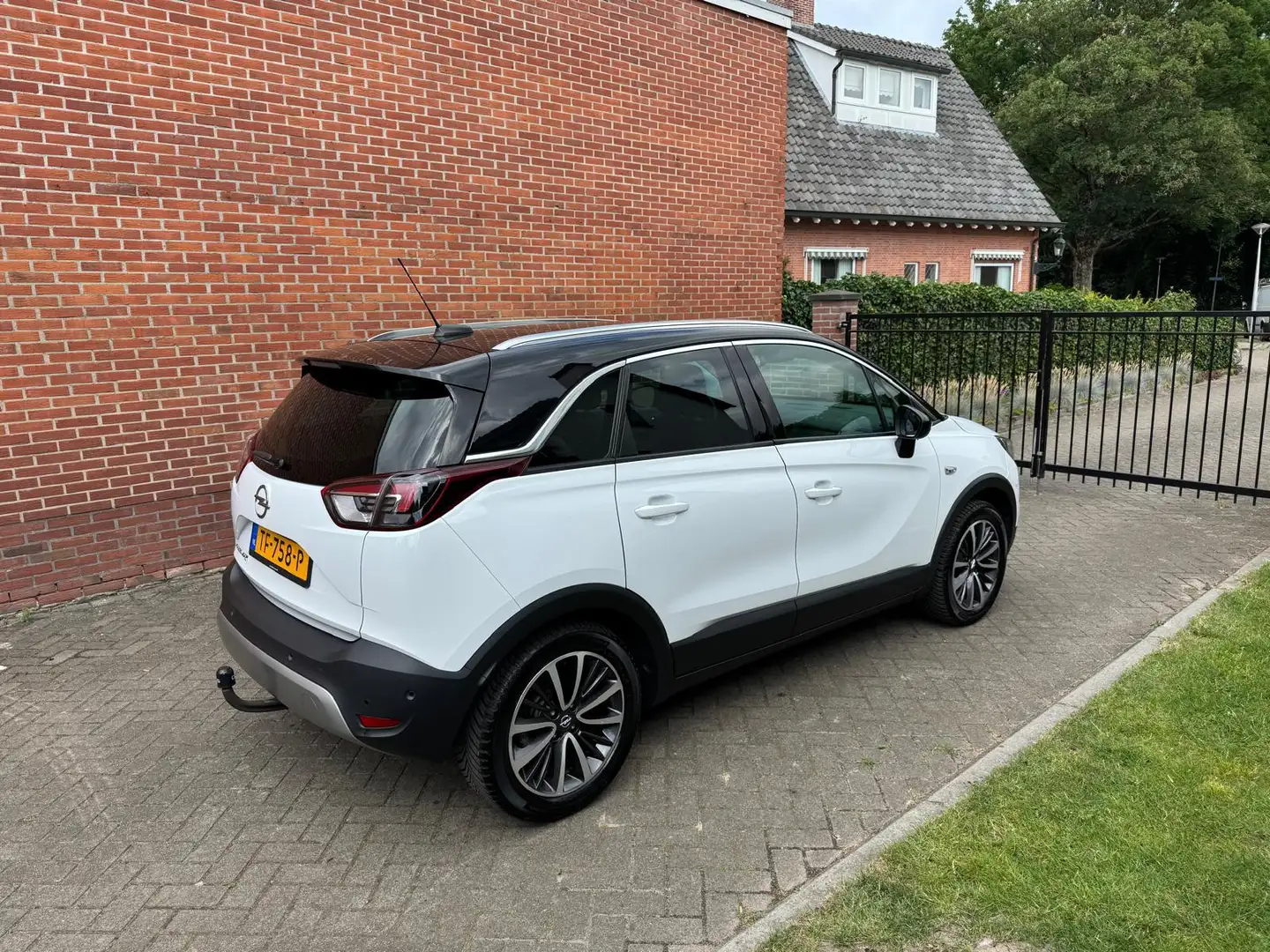 Opel Crossland X 1.2 Turbo Innovation Navi Pano Cruise Camera Wit - 2