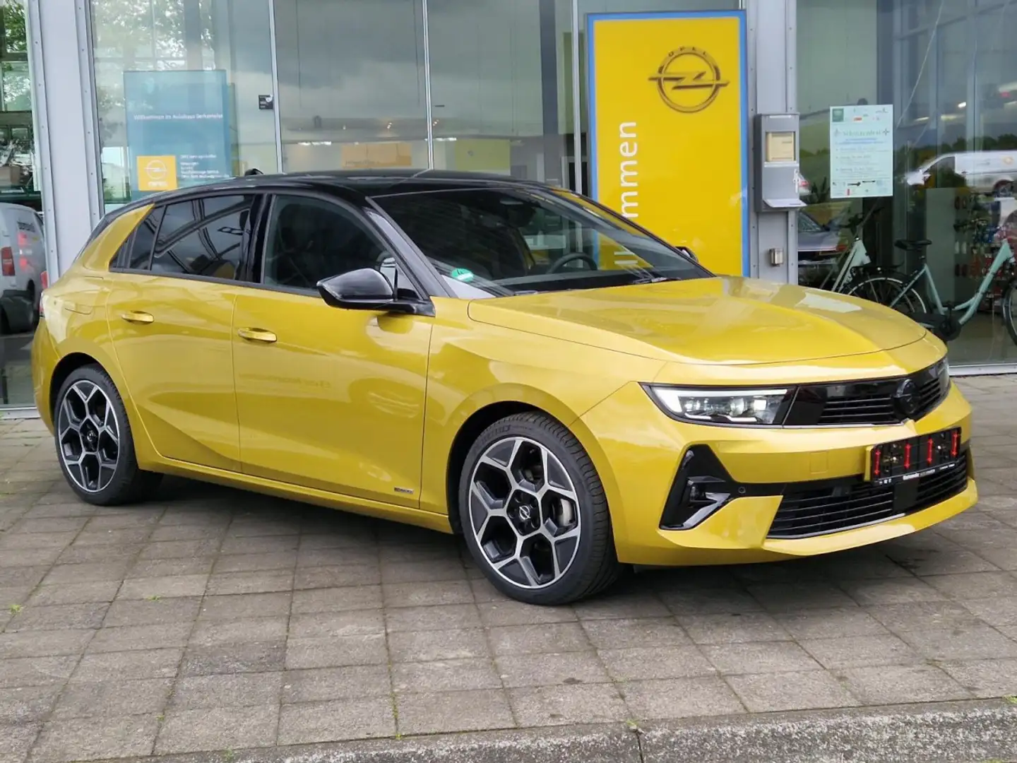 Opel Astra GS **Automatik/Alcantara/Schiebedach** Gelb - 2