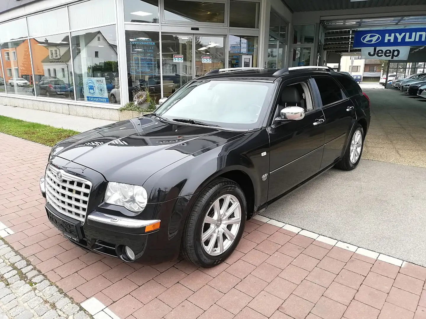 Chrysler 300C 3,0 V6 CRD Aut. Schwarz - 1