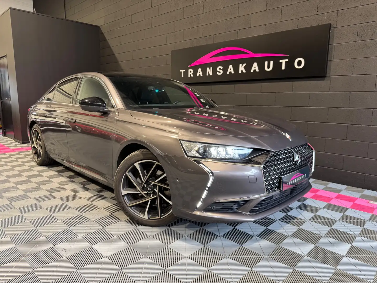 DS Automobiles DS 9 DS 9 Hybride E-Tense 250 Rivoli + Grau - 1