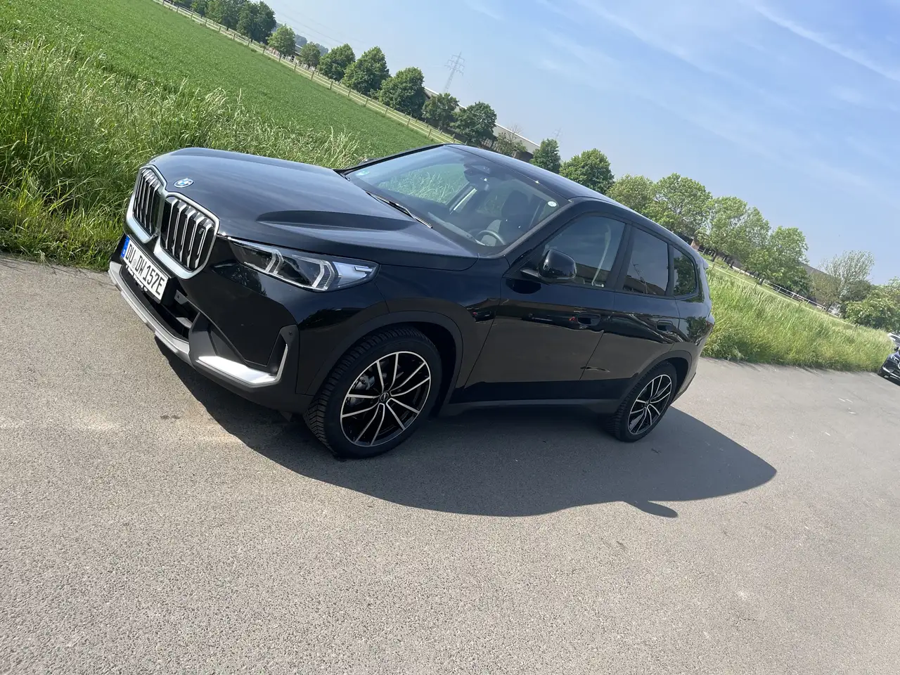 BMW iX1