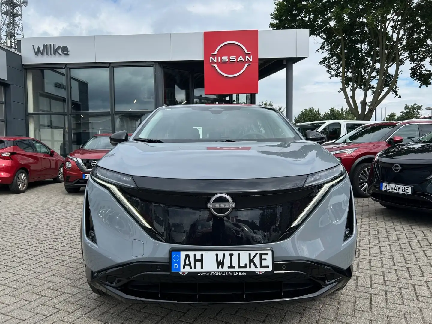 Nissan Ariya 63kWh 22kW/NAVI/KAMERA/130KW CCS Gris - 2