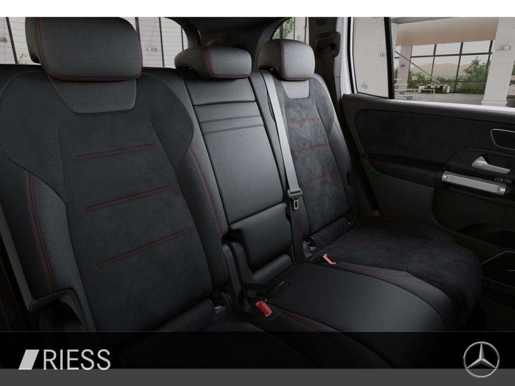 Mercedes-Benz GLB 220