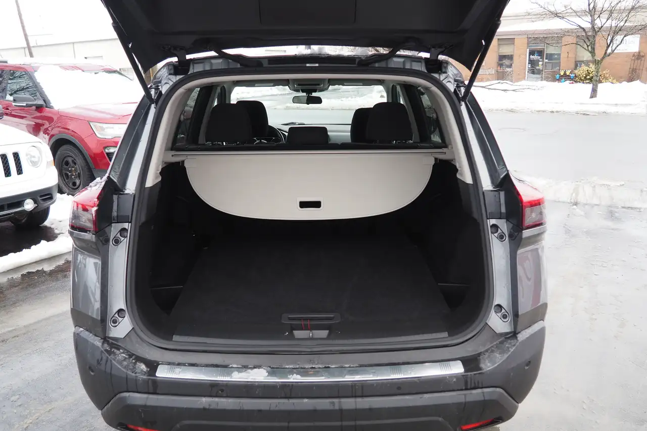 Nissan Rogue снимка Nissan Rogue