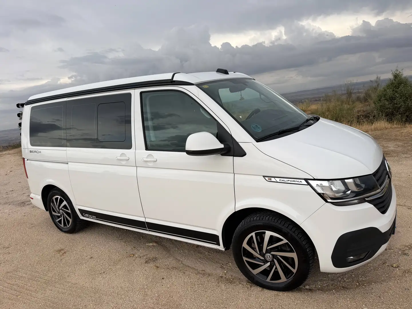 Volkswagen T6.1 California Beach Tour 2.0 TDI (150 CV) DSG 7 Vel. Blanco - 2