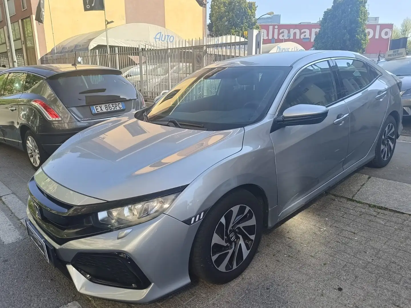 Honda Civic Civic 5p 1.0 Comfort Navi cvt Gris - 1