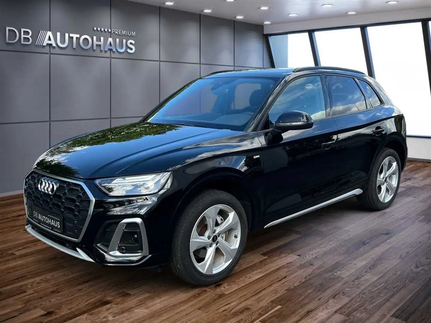 Audi Q5 S line 45 2.0 TFSI quattro S-tronic Schwarz - 1
