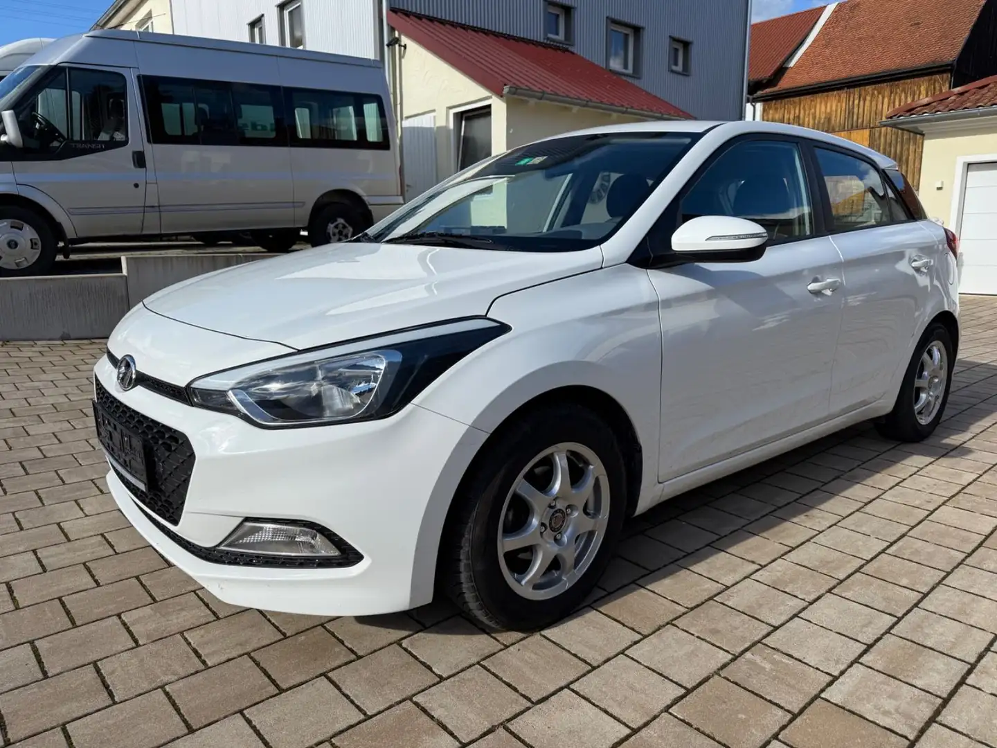 Hyundai i20 Classic Klima SHZ SR ALU WR Wit - 1