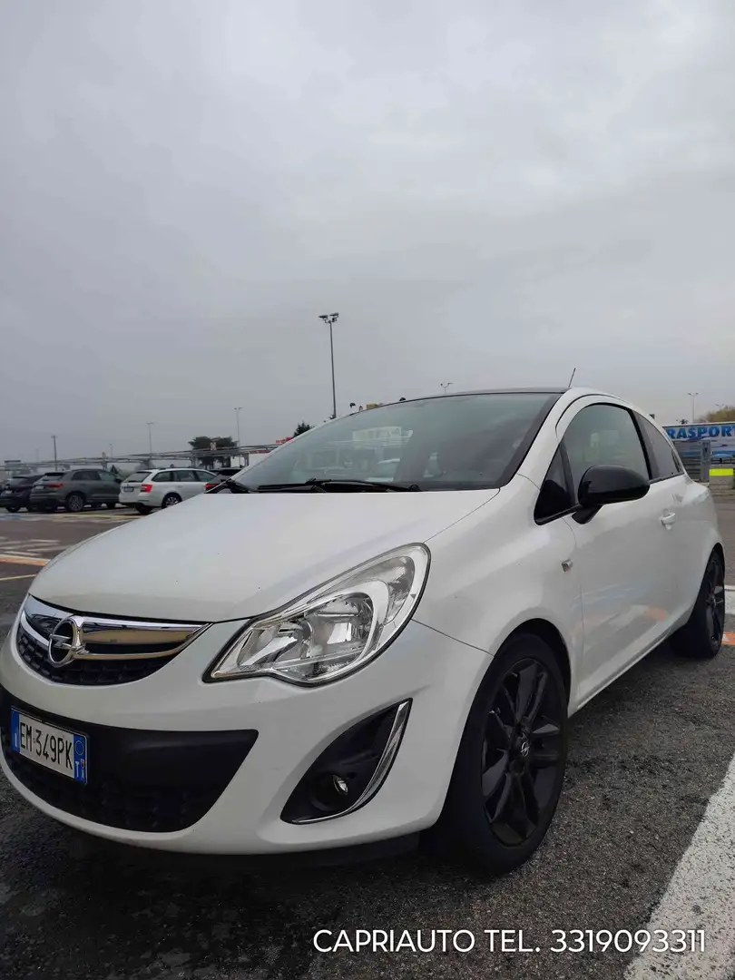 Opel Corsa 3p 1.4 b-Color - 1