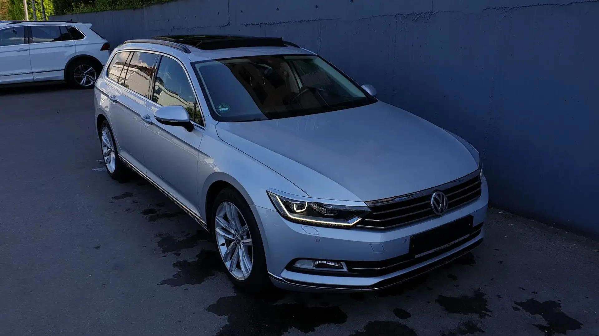 Volkswagen Passat Variant Passat Var 2.0 TDI DSG Pano/Full-LED/ACC/Kamera Silber - 2