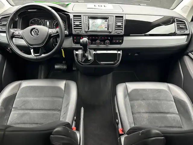 Volkswagen Multivan view 12