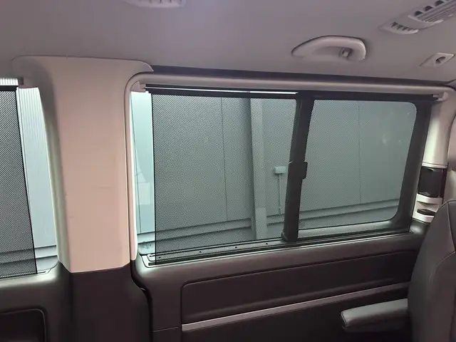 Volkswagen Multivan view 29