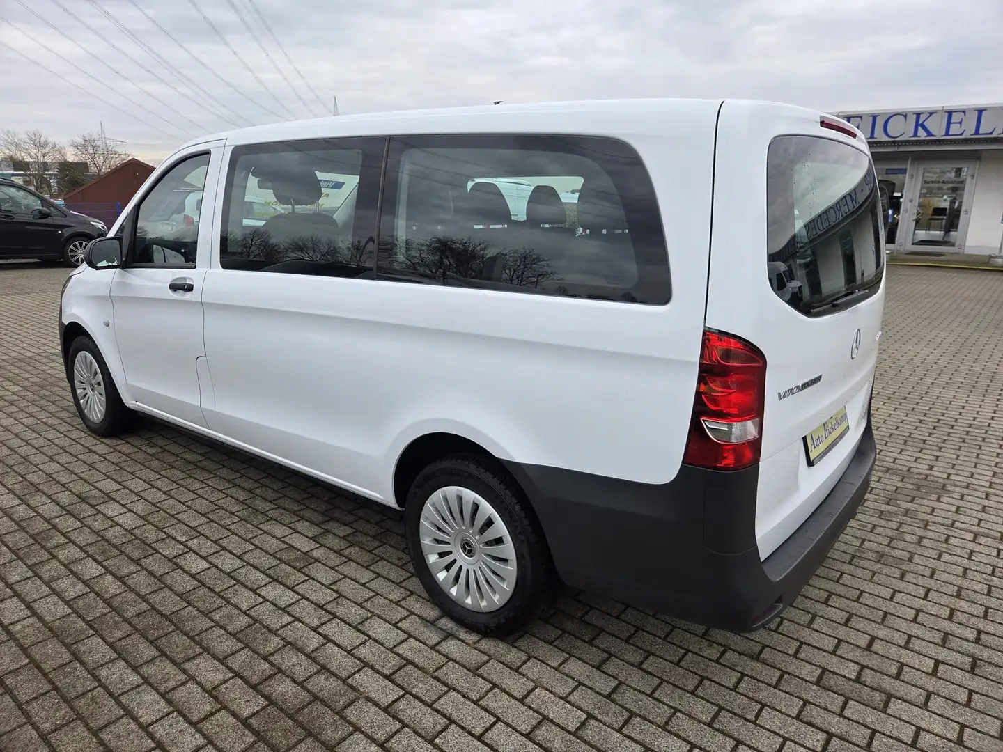 Mercedes-Benz Vito 114 9G Tourer Pro lang KLIMA NAVI 2xSHZ 8-SITZER Bianco - 2