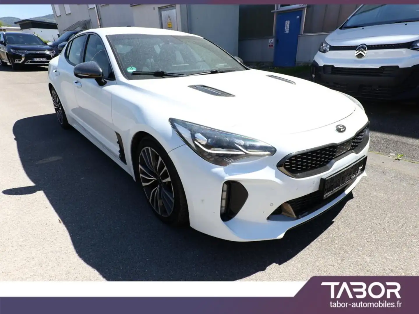 Kia Stinger 2.2 CRDi 200 Aut. GT-Line cuir GPS Weiß - 2