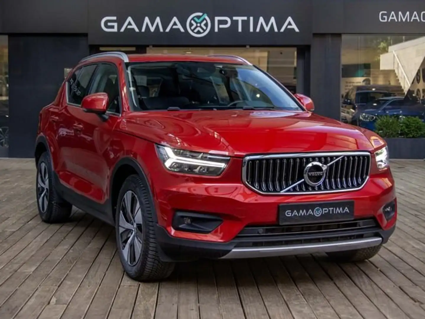 Volvo XC40 1.5 T5 Inscription Rojo - 1