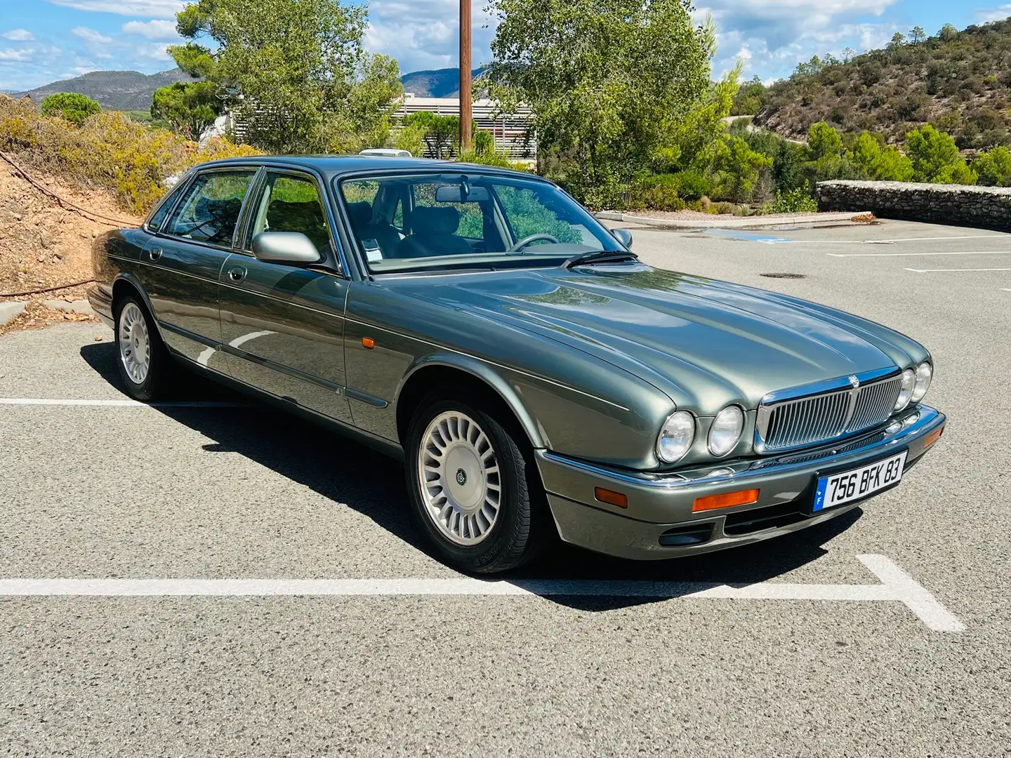 Jaguar XJ12 6.0 BVA Gris - 1