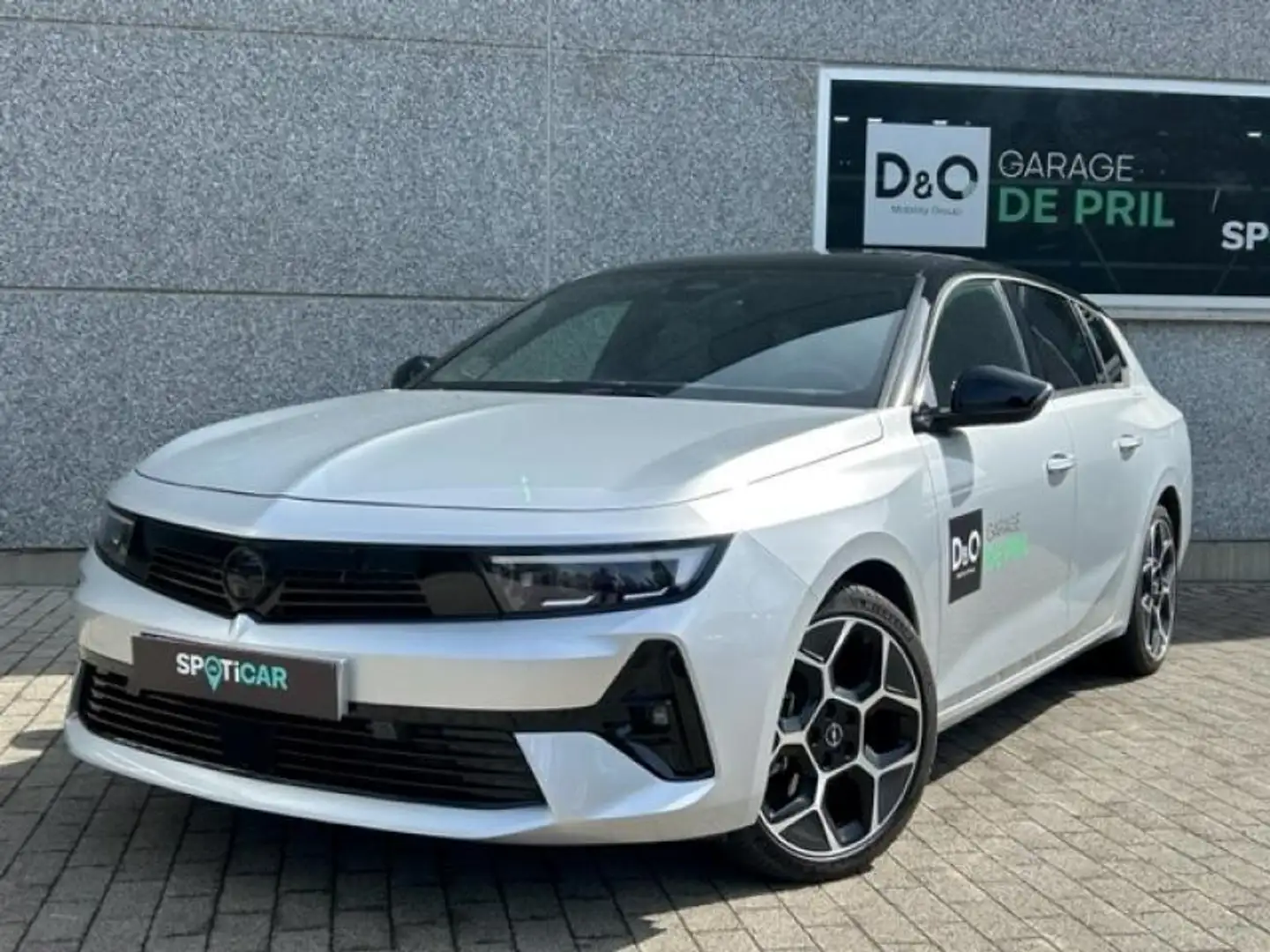 Opel Astra ULTIMATE Grijs - 1