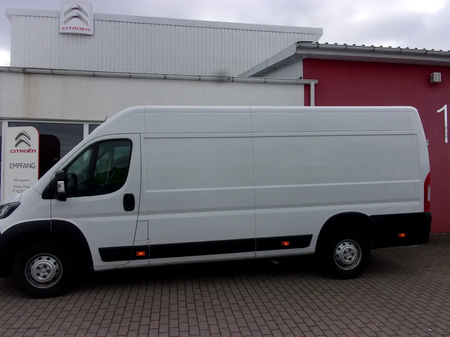 Peugeot Boxer 435 L4H2 Premium BlueHDi 165 Stop Weiß - 2