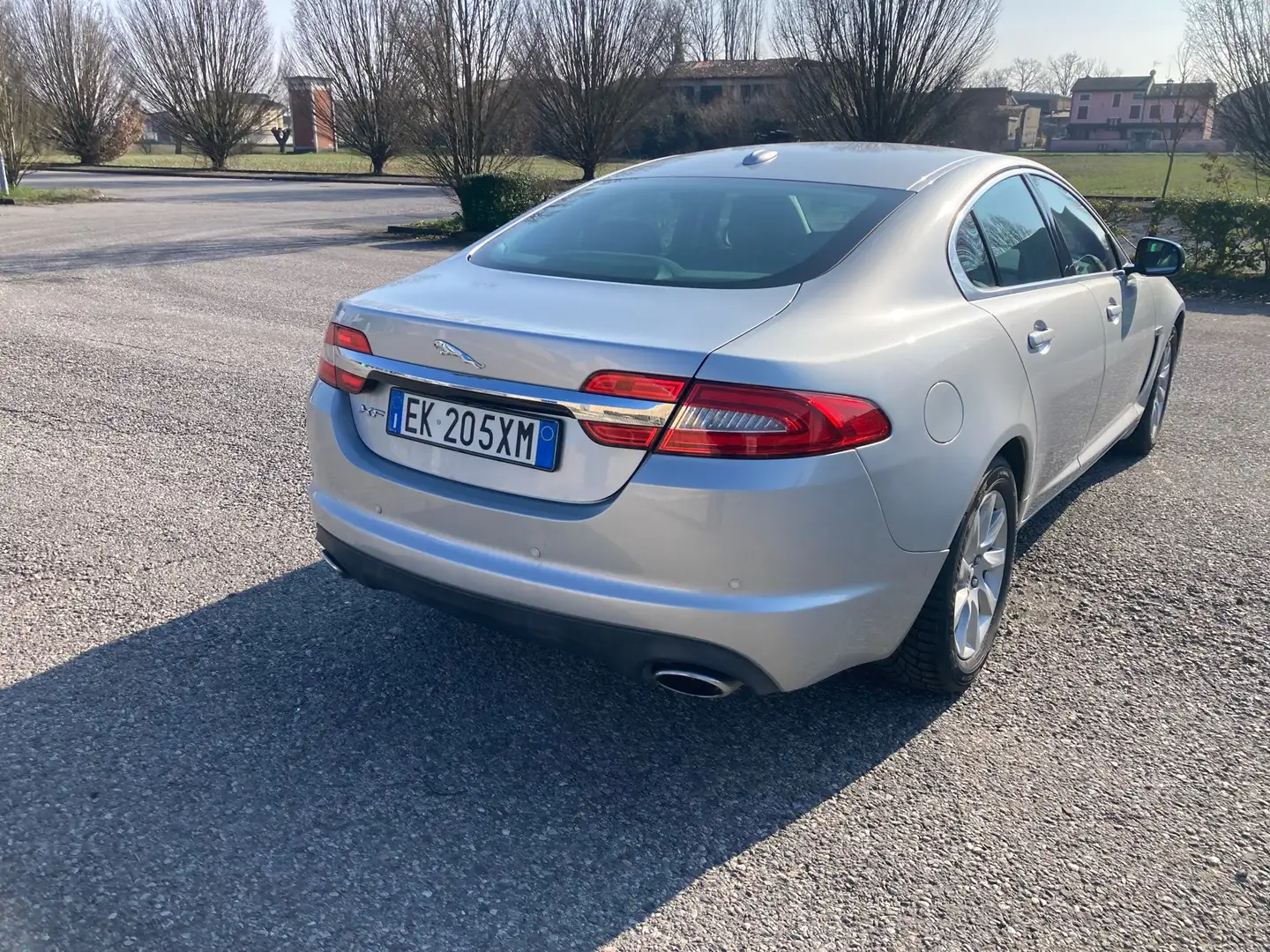 Jaguar XF 3.0d V6 Luxury auto - 2