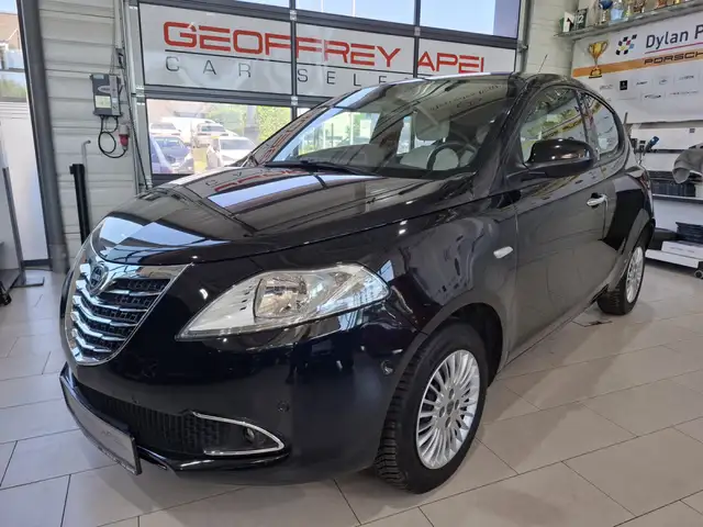 Lancia Ypsilon 1.2 1HAND, BLUETOOTH, PDC AV+ARR.,