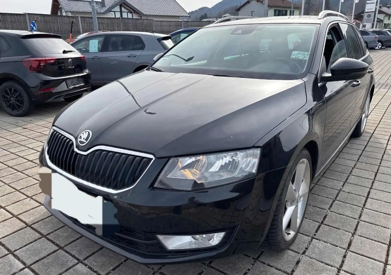 Skoda Octavia Elegance 2.0 TDI Schwarz - 1