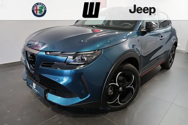 Alfa Romeo Junior Ibrida 1.2 e DCT6 Mild-Hybrid Speciale