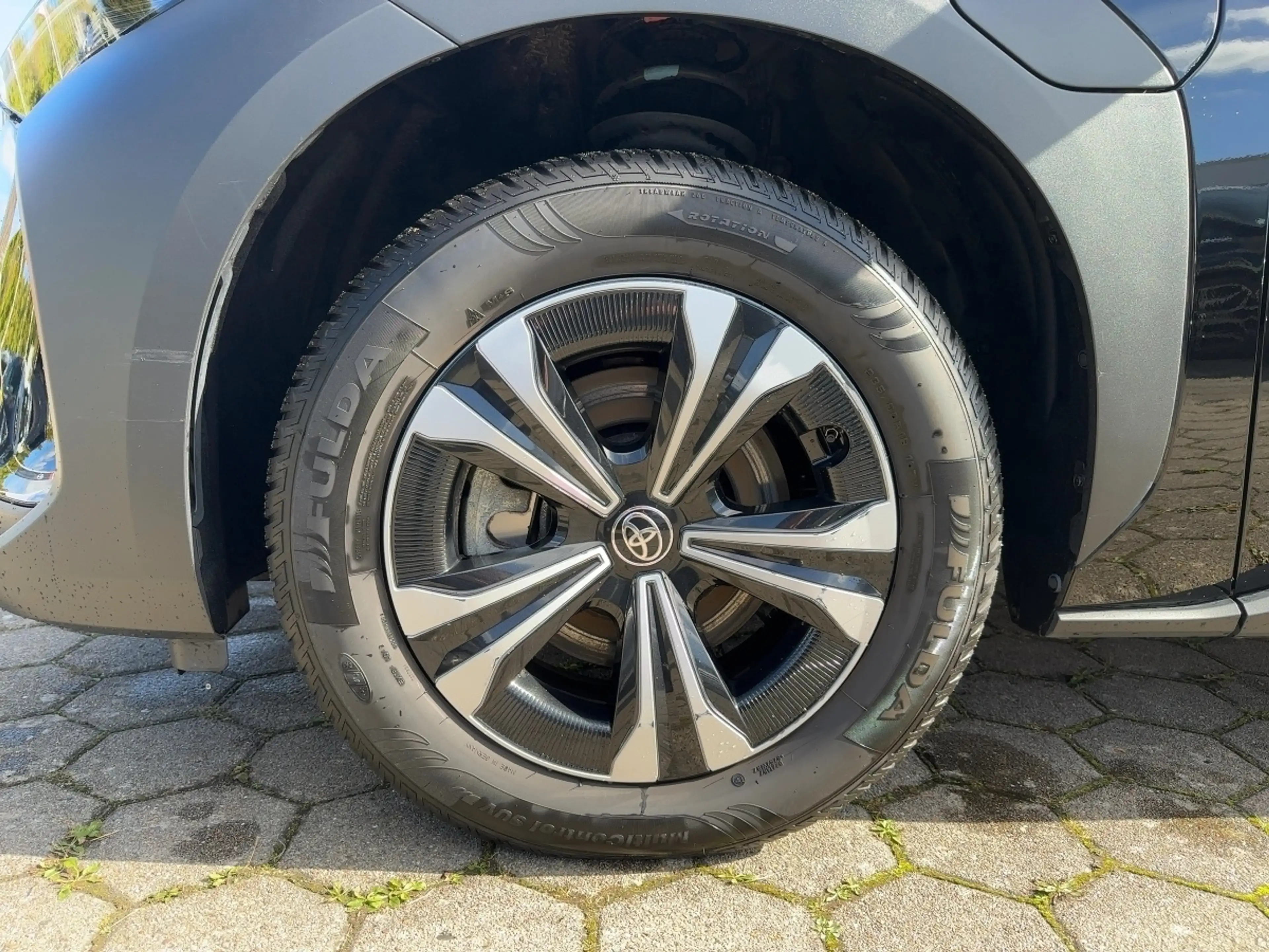 Toyota bZ4X FWD *360° KAMERA*SHZ*CCS*LRHZ*NAVI*CARPLAY* — photo 7