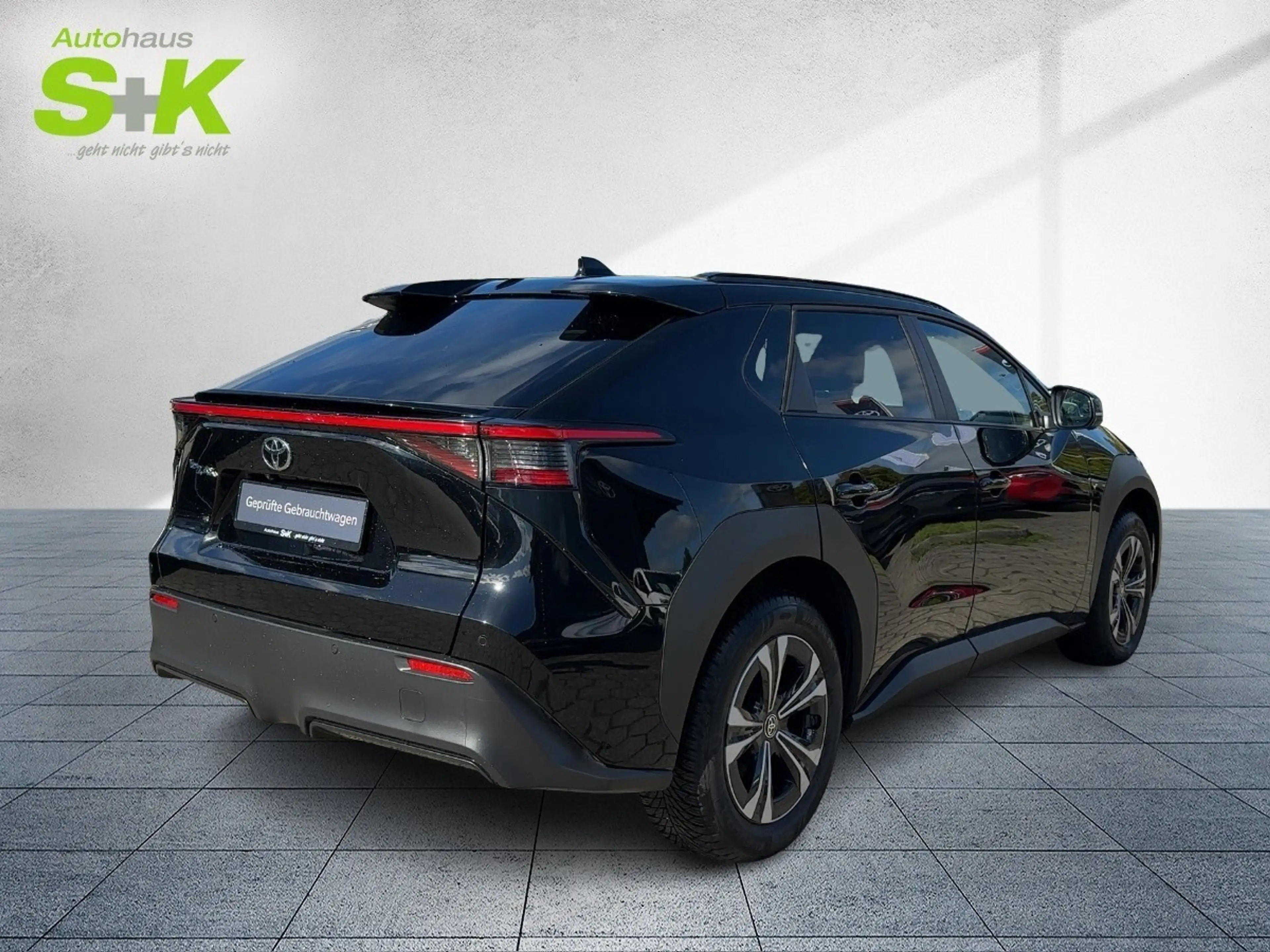 Toyota bZ4X FWD *360° KAMERA*SHZ*CCS*LRHZ*NAVI*CARPLAY* — photo 4