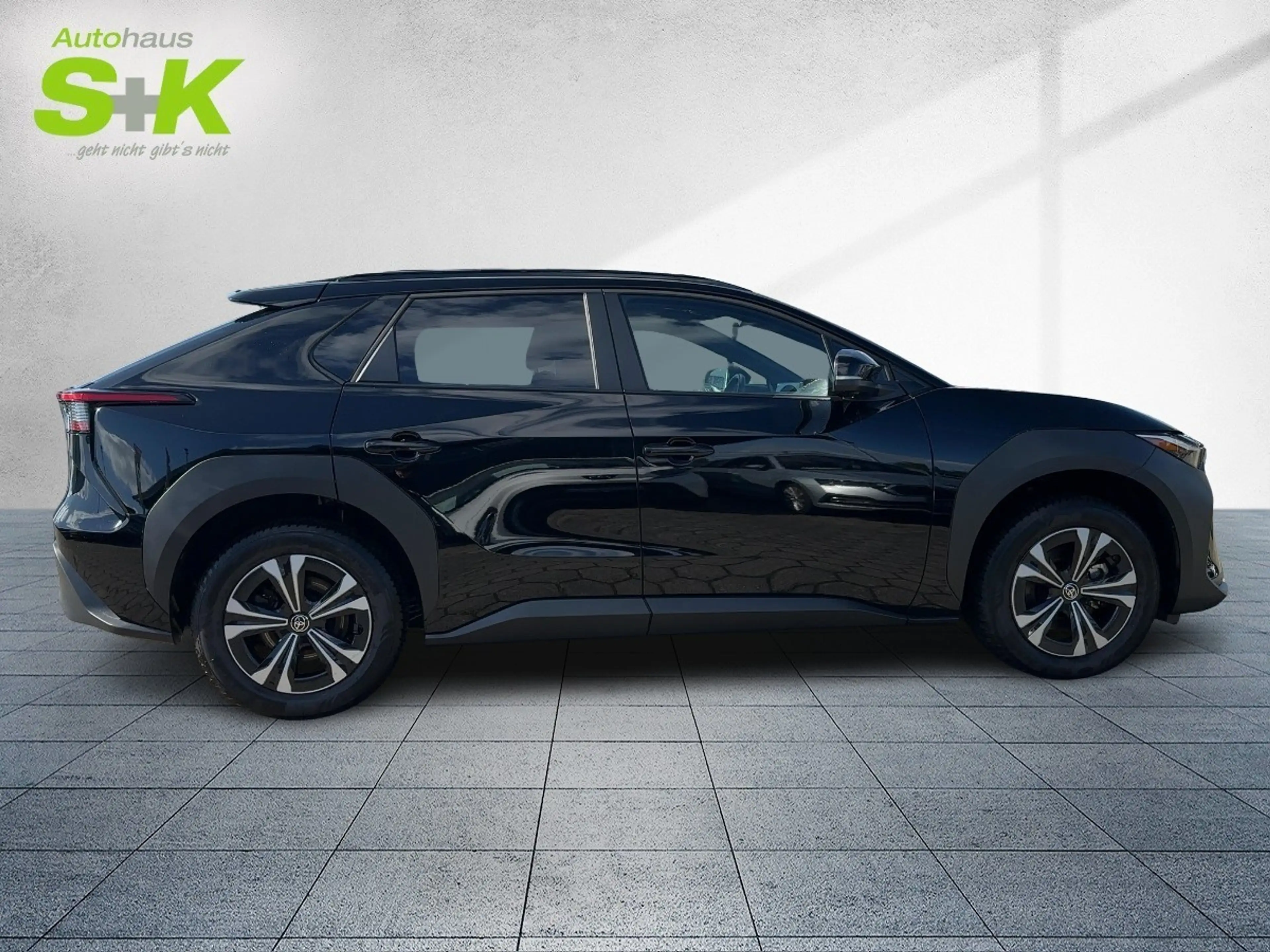 Toyota bZ4X FWD *360° KAMERA*SHZ*CCS*LRHZ*NAVI*CARPLAY* — photo 5