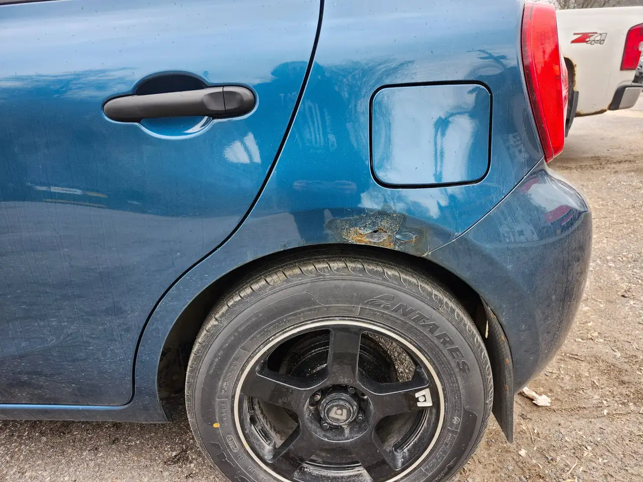 Nissan Micra снимка Nissan Micra