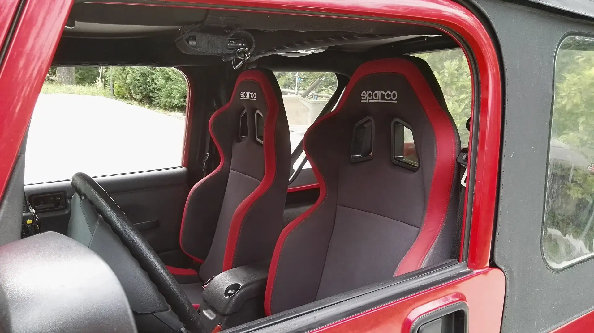 Jeep Wrangler Hard Top 2.4 Sport - 2