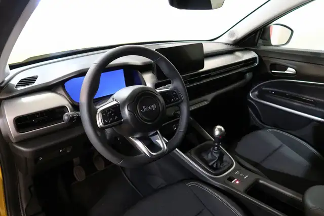 Jeep Avenger view 2