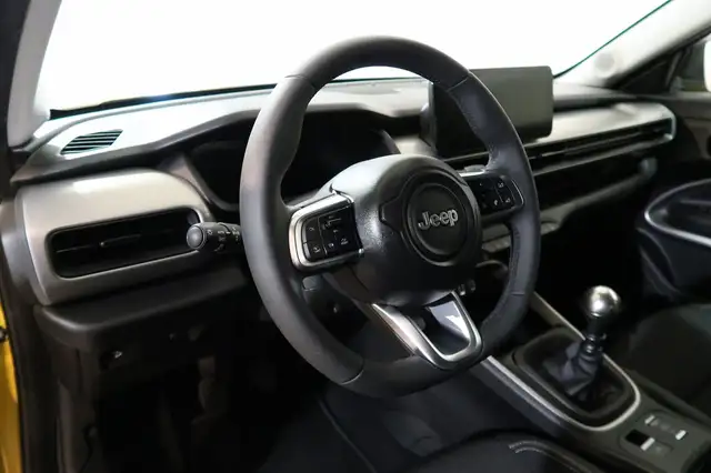 Jeep Avenger view 4
