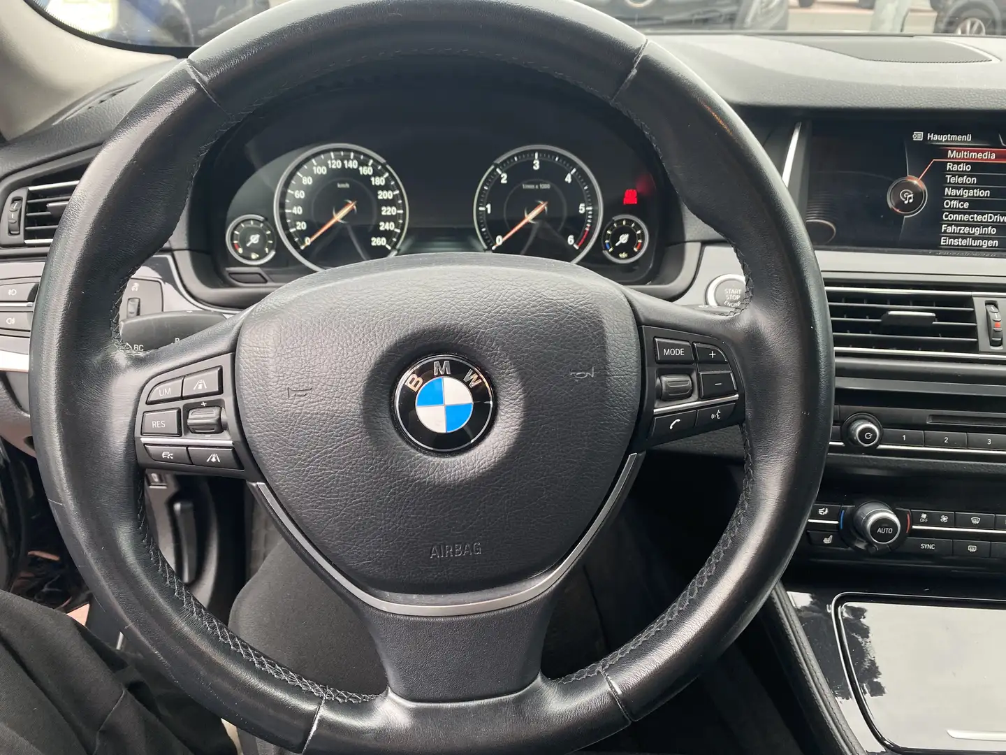 BMW 525 525d xdrive luxury line Schwarz - 2