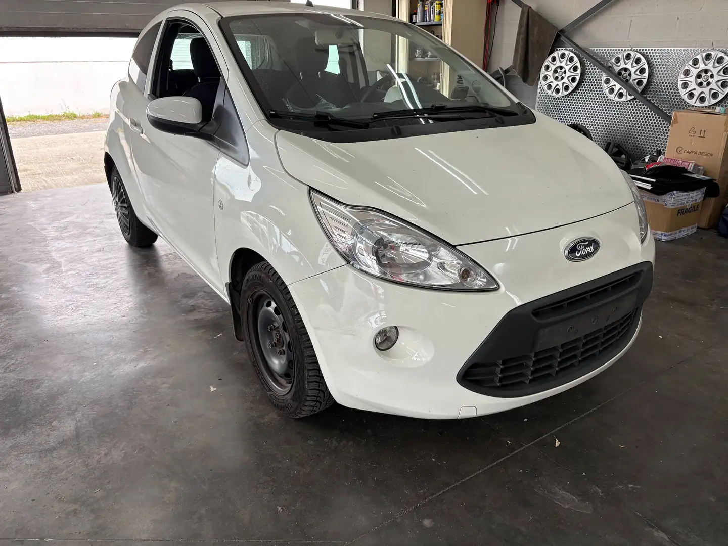 Ford Ka/Ka+ Ka 1.2i Sound Connection Titanium Білий - 1