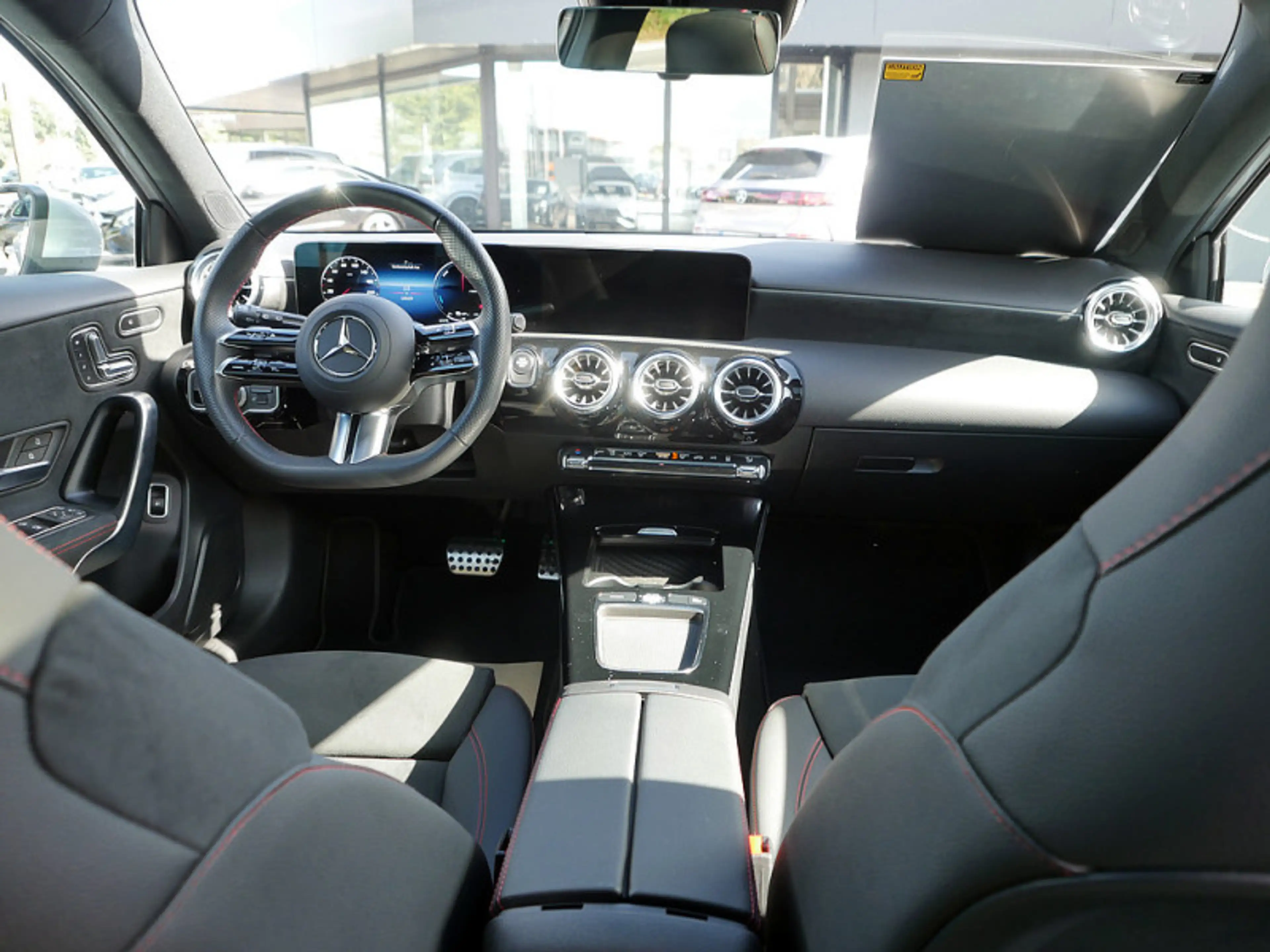 Mercedes-Benz A 250 e , AMG MEMO AHK KAMERA PANO SPUR STANDH — photo 11