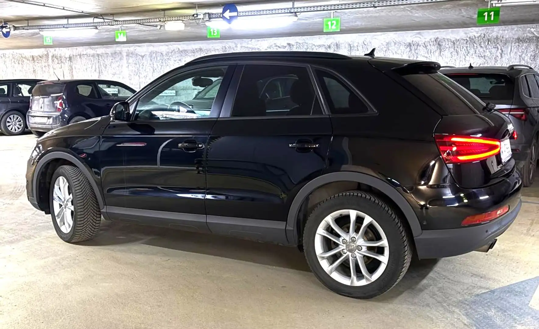 Audi Q3 Q3 2,0 TDI quattro Style DPF Style Schwarz - 2
