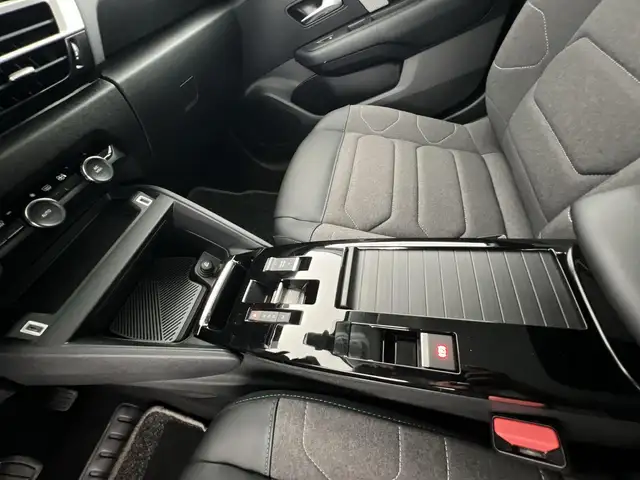 Citroen C4 view 16