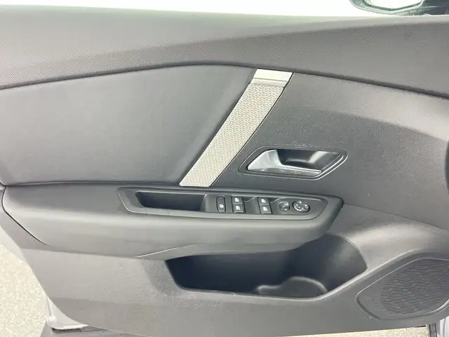 Citroen C4 view 10