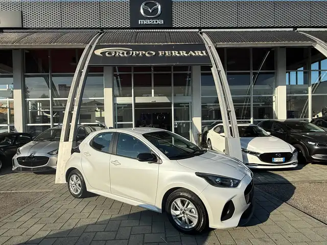 Mazda 2 1.5 vvt full hybrid electric Centre Line e-cvt