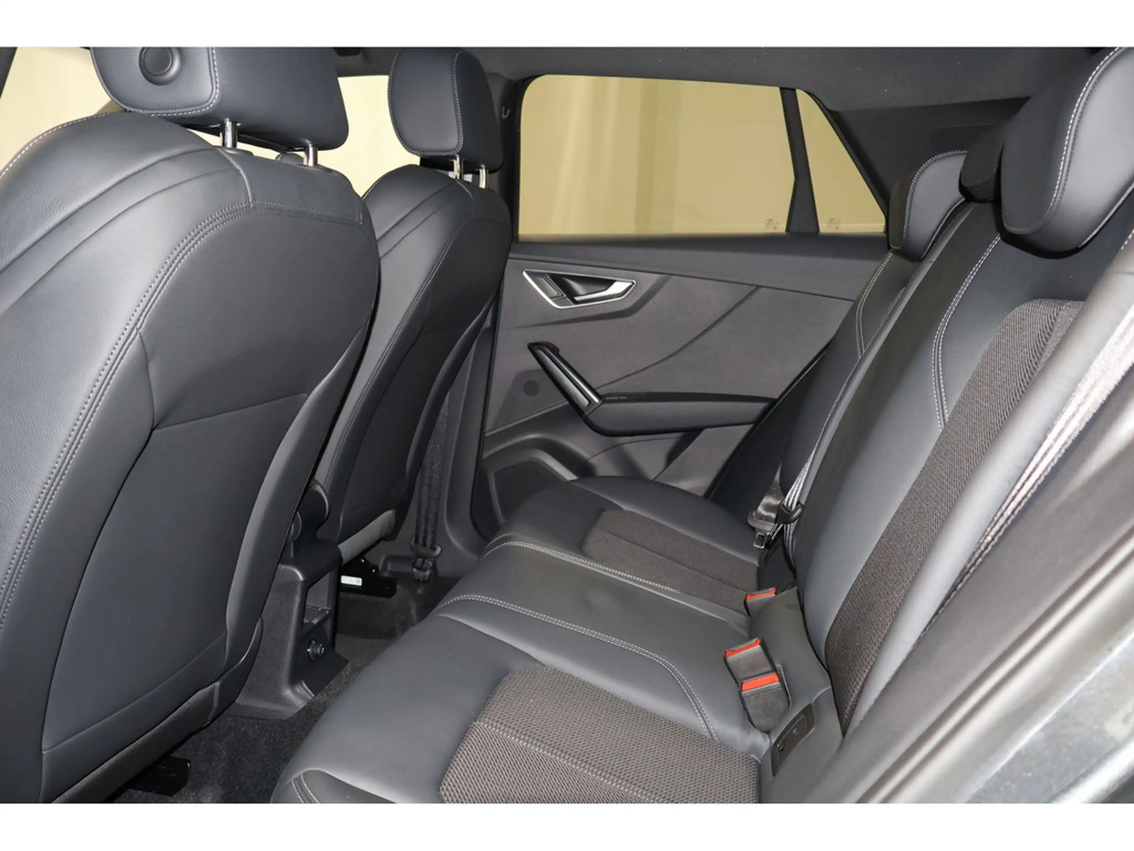 Audi Q2 35 TFSI S line MatrixLED*Kamera*Navi — photo 12