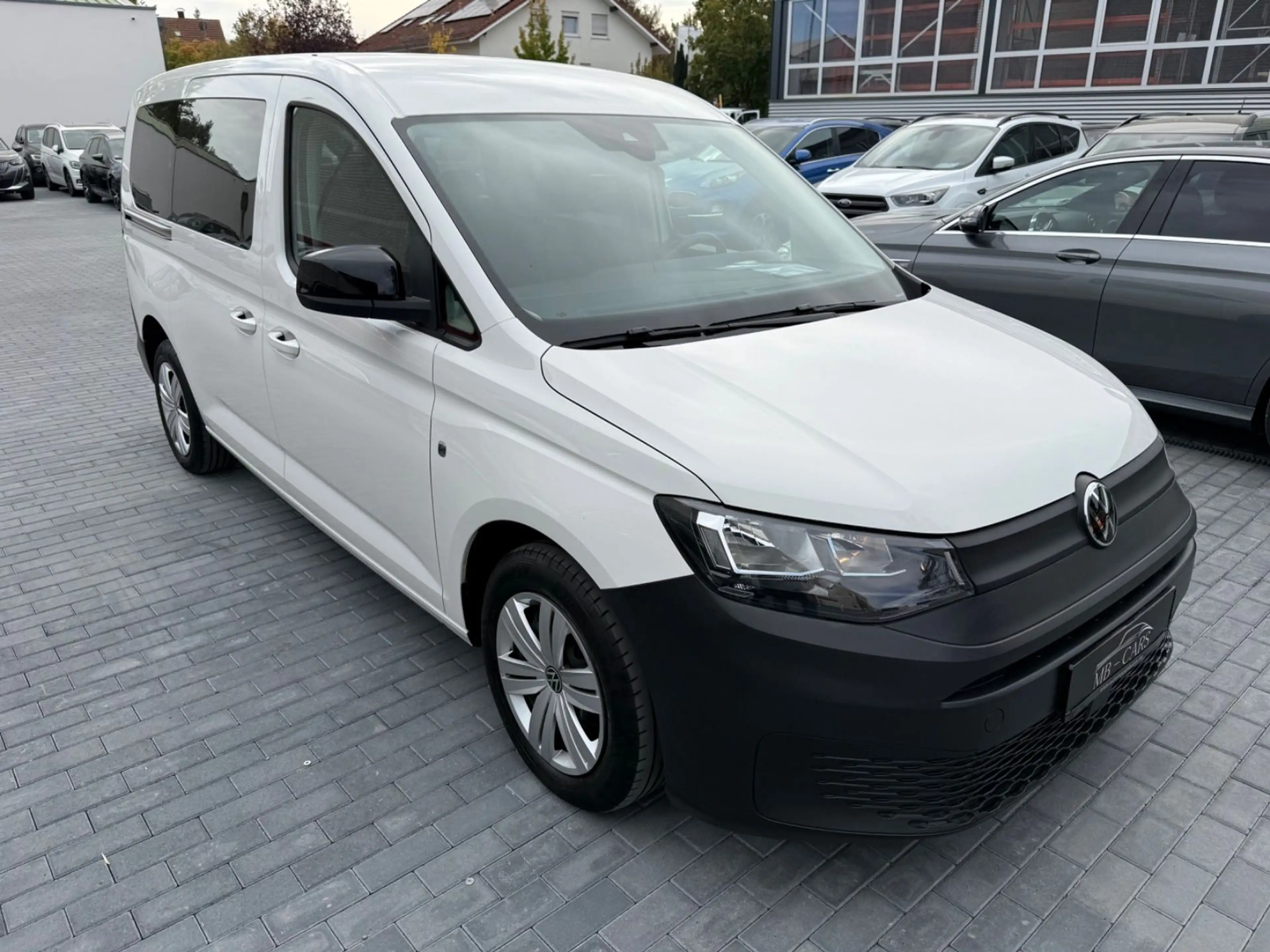 Volkswagen Caddy *AUTO*NAVI*7-SITZER*PDC*DAB