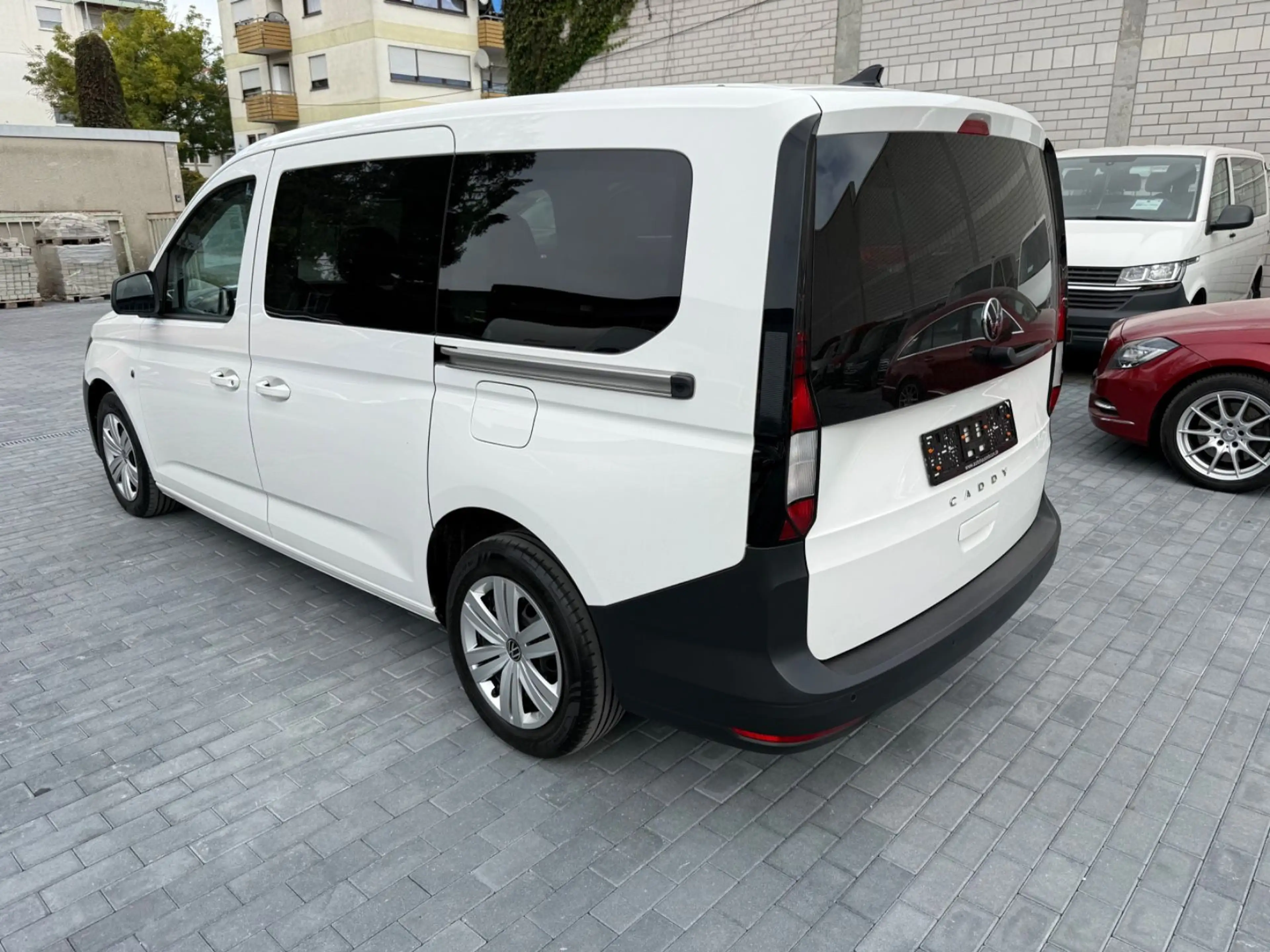 Volkswagen Caddy *AUTO*NAVI*7-SITZER*PDC*DAB — photo 6
