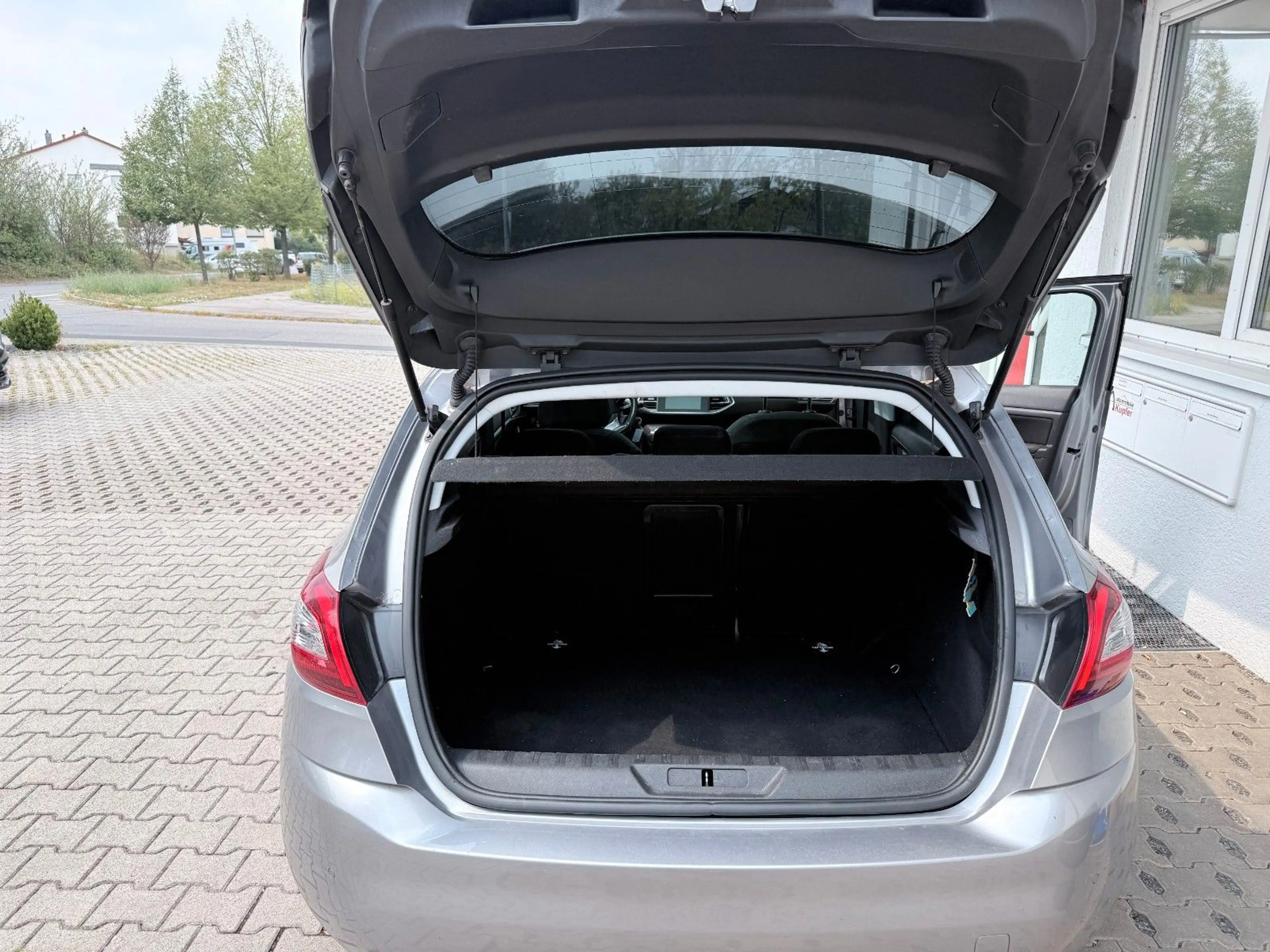 Peugeot 308 Active Hdi 150 — photo 12