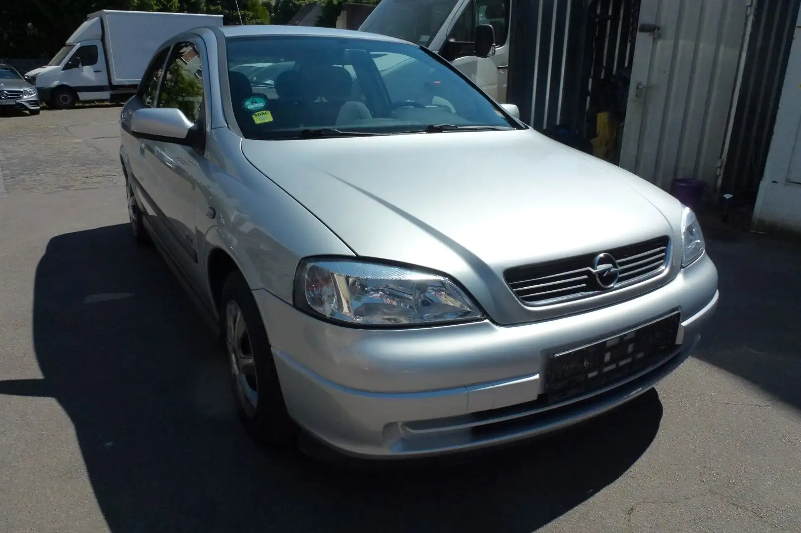 Opel Astra 1.6 Elegance Automatik Argent - 1
