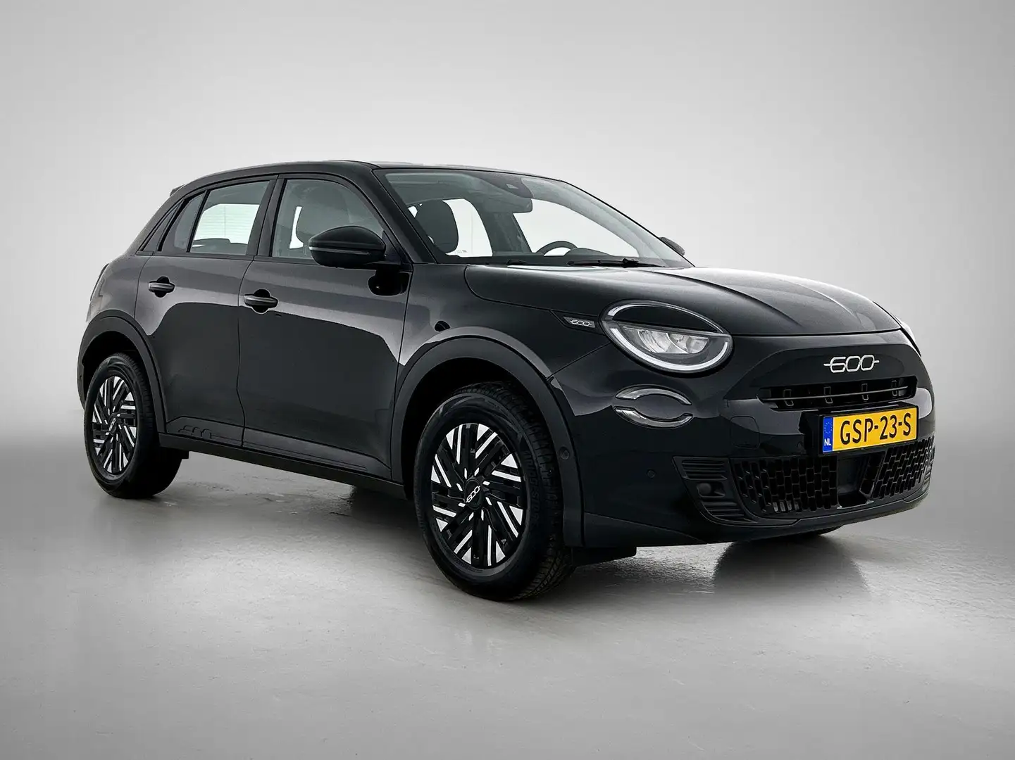 Fiat 600 1.2 Hybrid Urban 145pk Automaat | Navigatie via Ap Zwart - 2