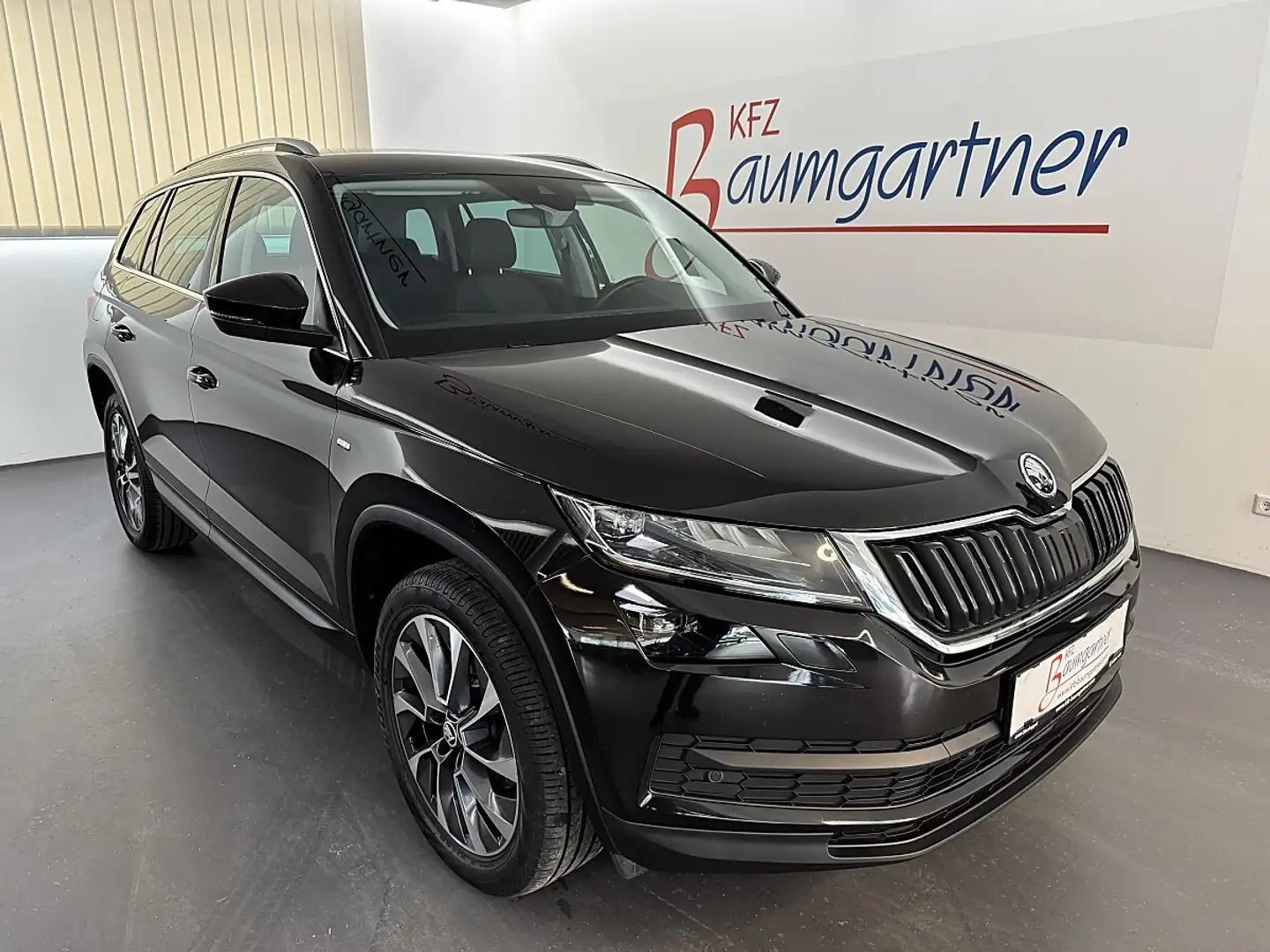 Skoda Kodiaq 2,0TDI DSG 4x4 *LED*NAVI*ACC*Sitzheizung vo/hi*... Schwarz - 1