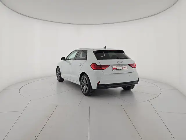 Audi A1 view 3