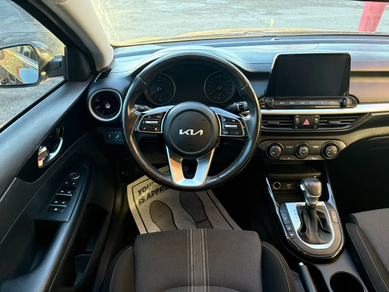 Kia Forte снимка Kia Forte