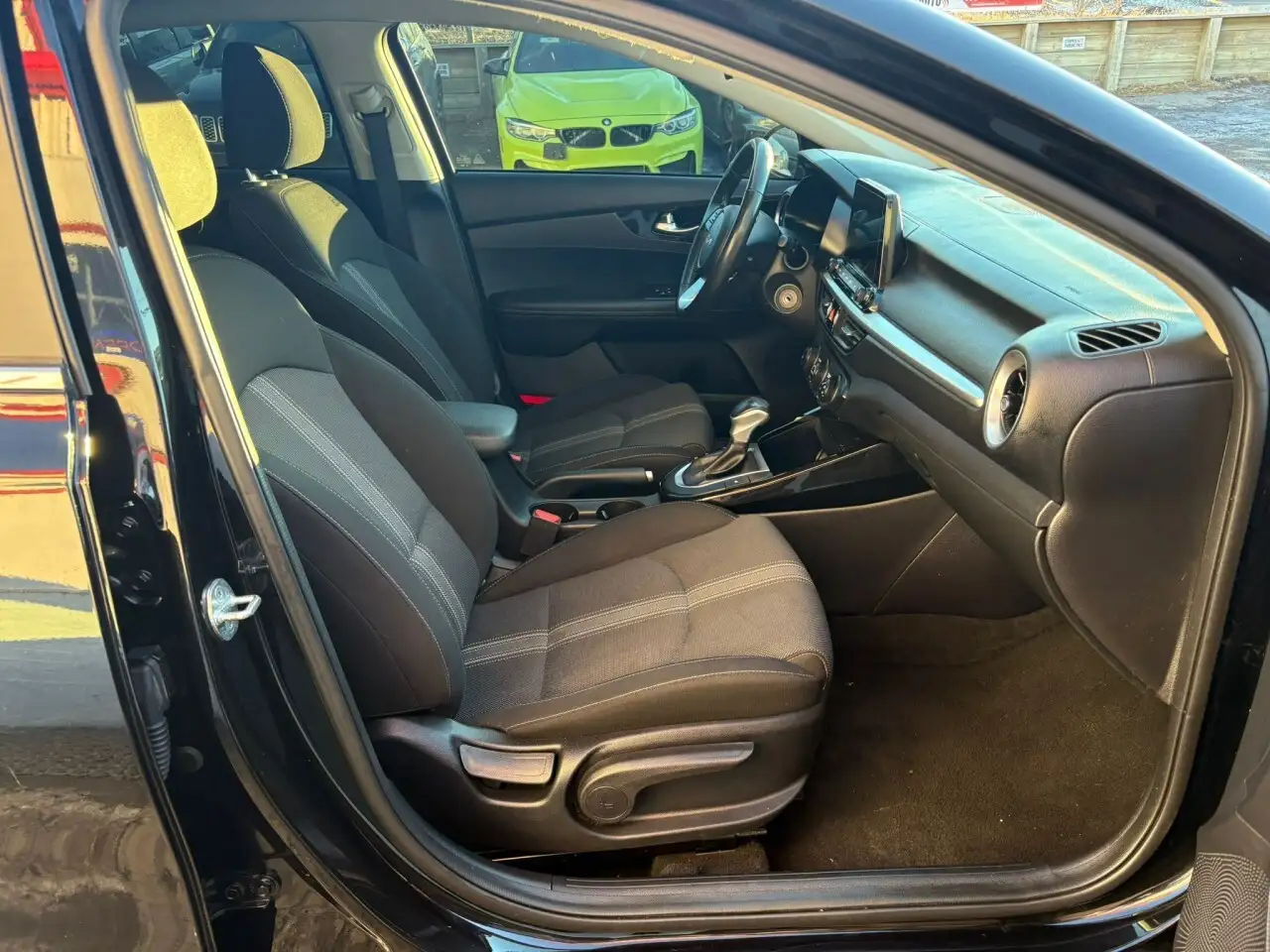 Kia Forte снимка Kia Forte